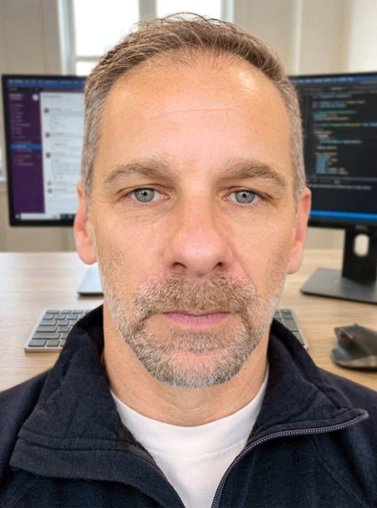 Mauro Lunardon - Graphic & Web Designer București